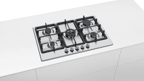 Bosch PGQ7B5B90, plaque de cuisson à gaz, Série 4, 5 foyers, Brûleur wok, 75 cm, Verre Trempé, Inox