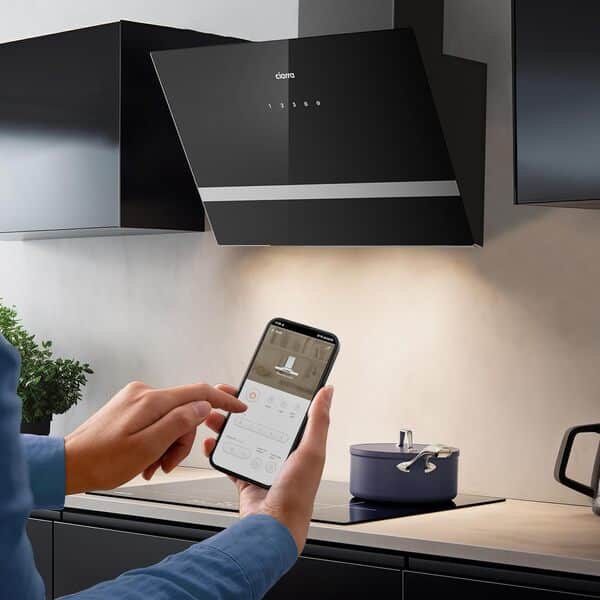 Ciarra CBCB6736H Hotte Aspirante Classe A+++ - Hotte Inclinée 60 cm 650m³/h - Filtre à Charbon Inclus - Wifi &Commande Tactile- 4 Vitesses avec Fonction Boost - LED Dimmable - Noir [Classe énergétique A+++]