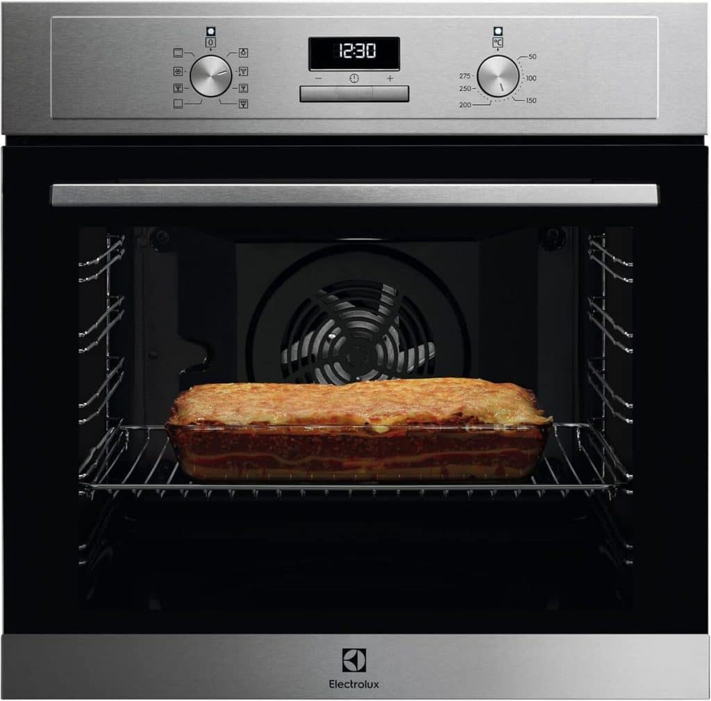 Test du four électrique Electrolux EOH3H54X : cuisson multifonction et nettoyage AquaClean