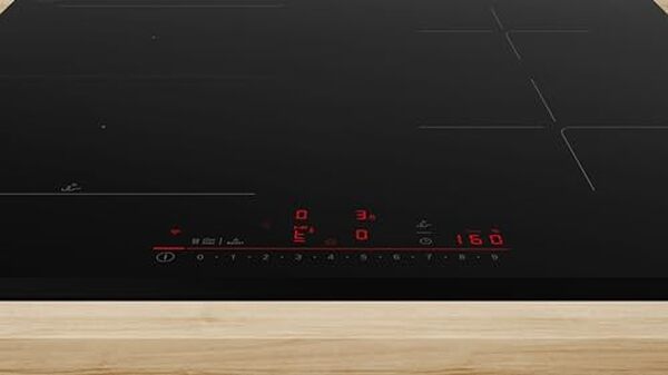 Découvrez notre évaluation détaillée de la plaque induction Bosch Série 6 avec 4 foyers : design, fonctionnalités, et efficacité énergétique au rendez-vous.