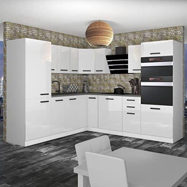 La cuisine Stacy en L, en blanc brillant, allie design moderne et fonctionnalité. Explorez notre test détaillé pour savoir si elle répond à vos besoins culinaires.