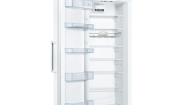Découvrez le réfrigérateur Bosch KSV36VWEP : un modèle spacieux et performant grâce à la technologie VitaFresh qui garantit une fraîcheur optimale de vos aliments.